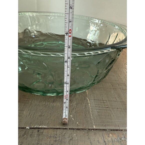 Libbey Orchard Fruit Green Glass 3 qt Embossed Round Casserole Baking Dish Nolid - Picture 4 of 4
